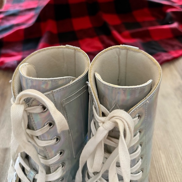 Holographic Discontinued Dolls Kill YRU Boots with Credit Card Pockets Size 11 - Picture 6 of 11